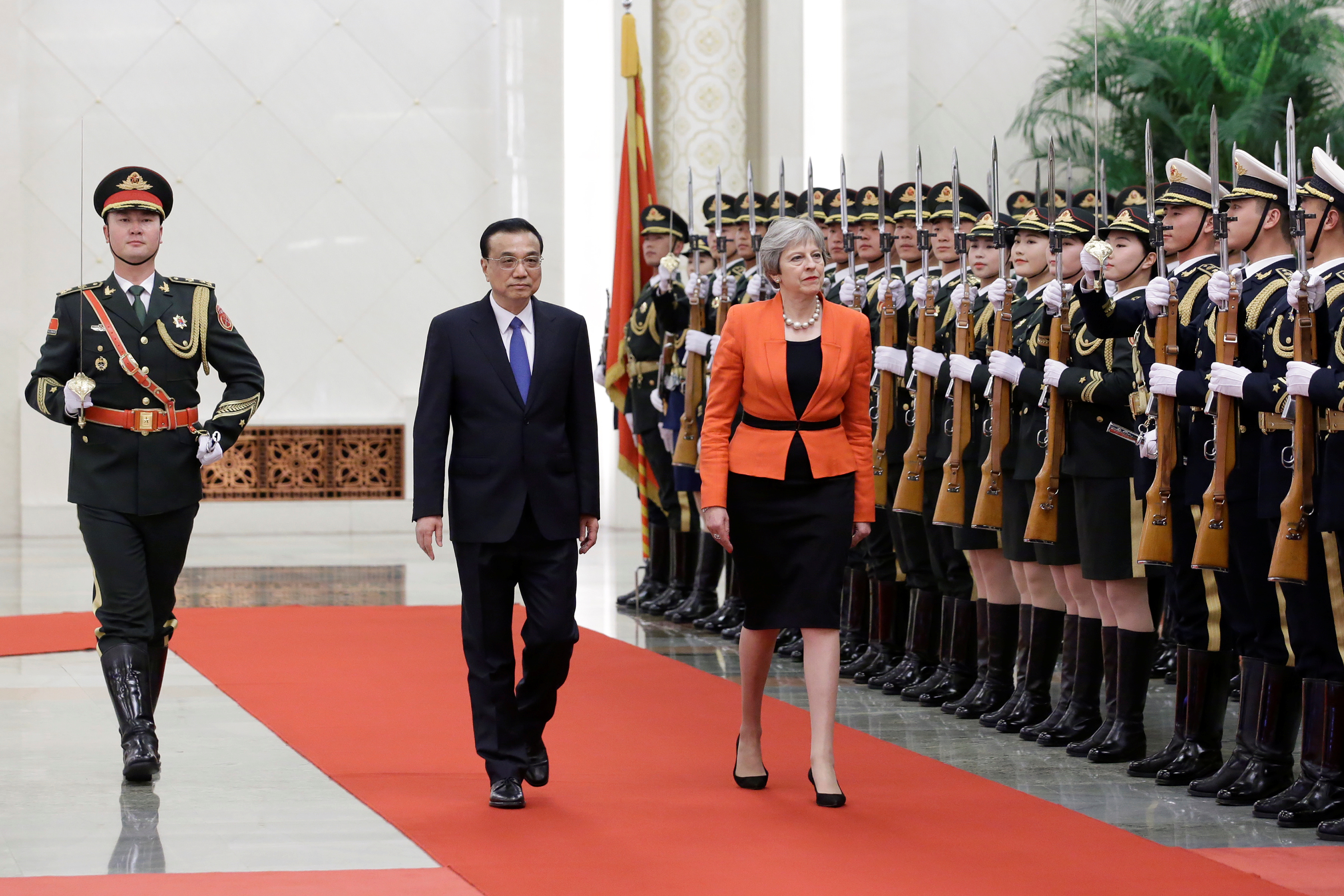 تيريزا ماى ورئيس مجلس الدولة الصينى