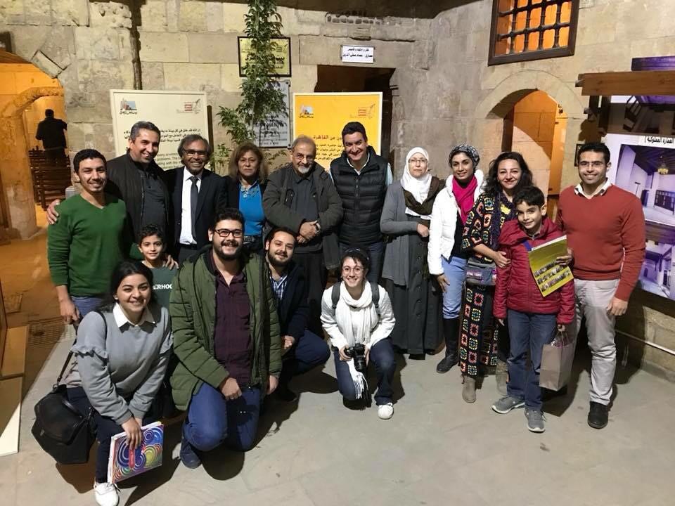 5 الدكتور راسم بدران والدكتورة آمال عبده وعدد من الطلاب المشاركين بورشة العمل