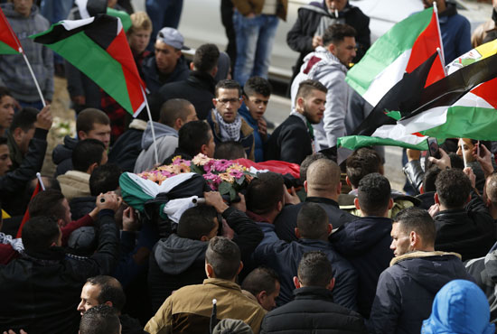 تشييع جثمان الفتى الفلسطينى مصعب التميمى