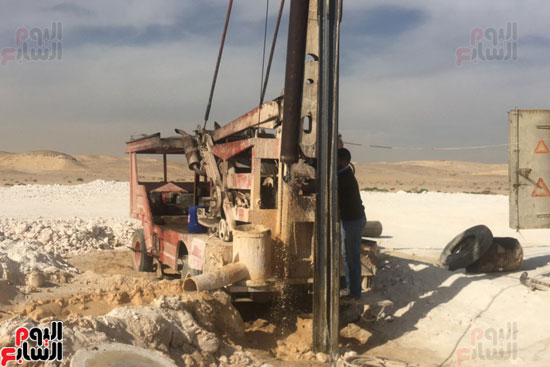  خروج المياه من حفرة بمدينة ناصر باسيوط