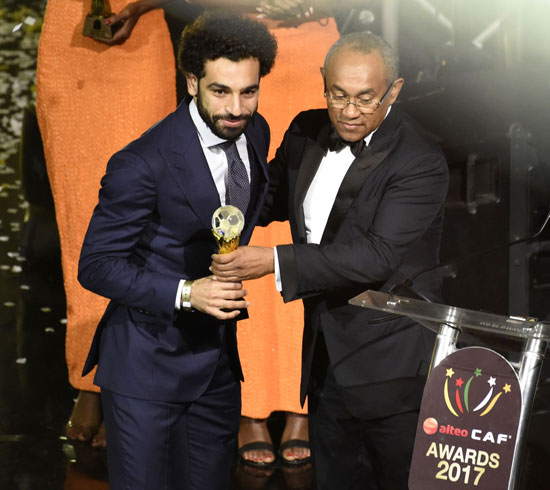 محمد صلاح يتسلم جائزة افضل لاعب في افريقيا