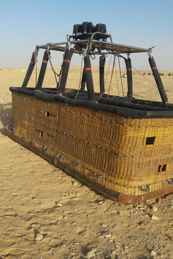 بالونات اخري هبطت في المناطق الزراعية بالأقصر