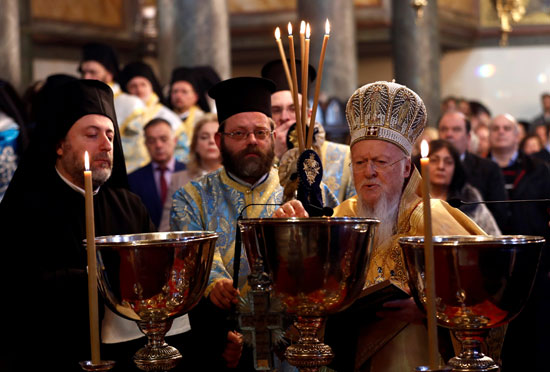 بطريرك الكنيسة الأرثوذوكسية بتركيا يقود احتفالات عيد الغطاس