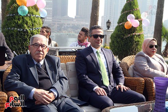 العميد محمد سمير وعدد من الحضور فى احتفالية سفارة العراق بمصر