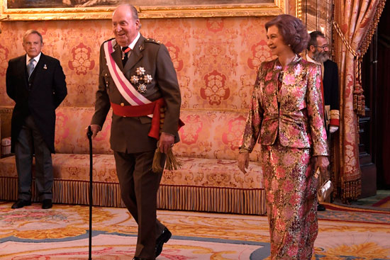 ملك إسبانيا السابق وزوجته خلال احتفالات عيد الغطاس