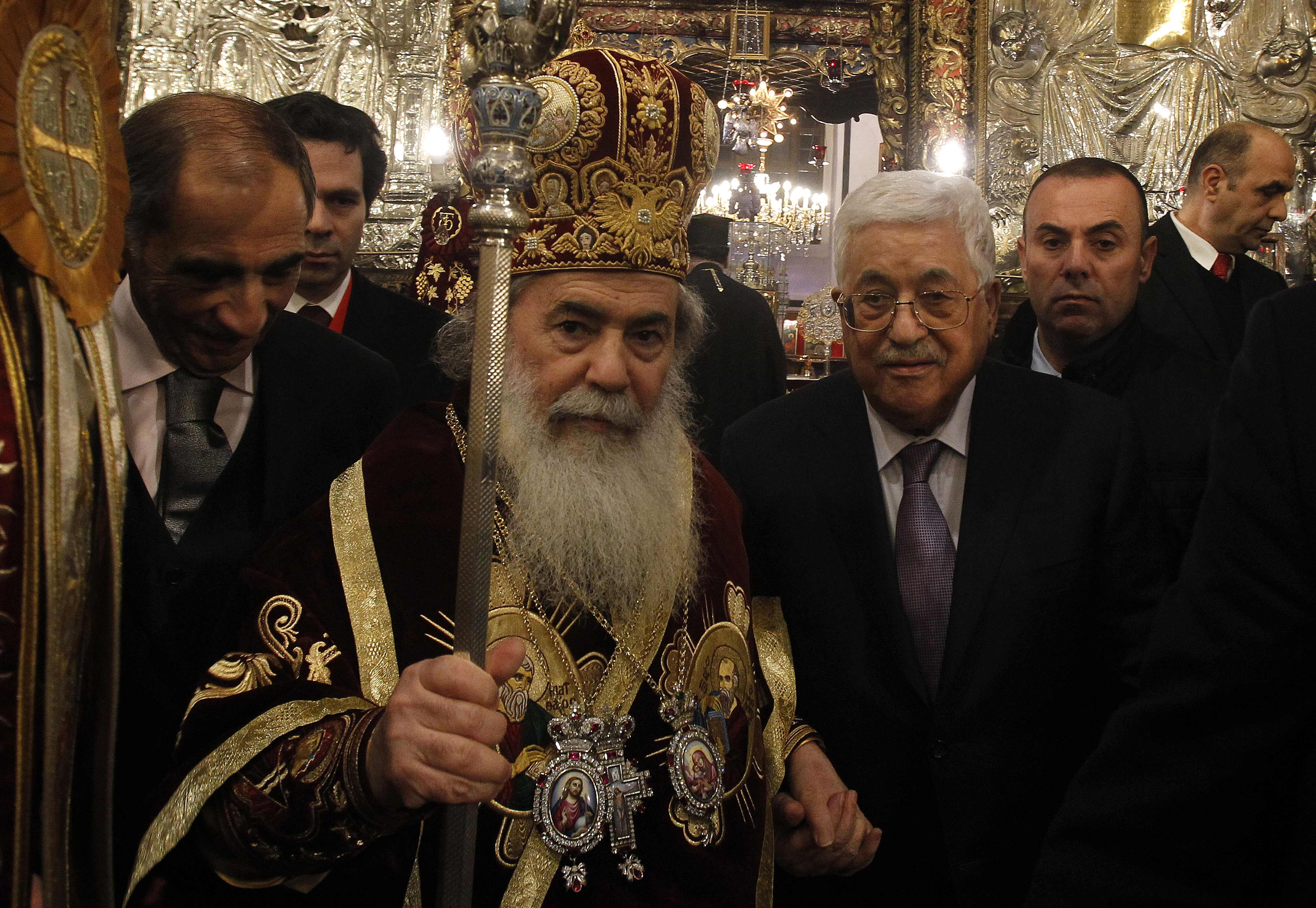 الرئيس الفلسطينى يشارك فى قداس منتصف الليل بكنيسة المهد