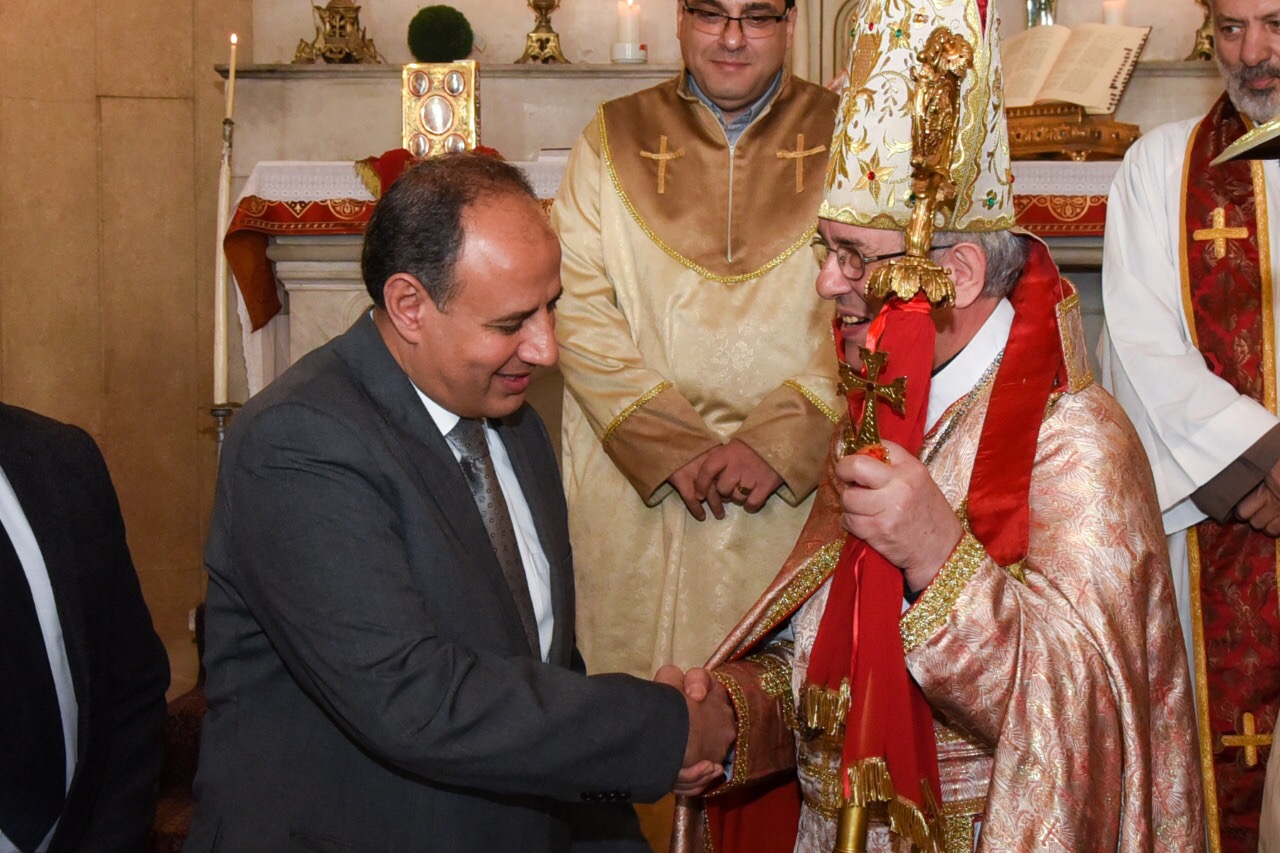 محافظ الاسكند ية  يهنئ الأقباط الأرمن الكاثوليك بعيد الميلاد المجيد  (7)