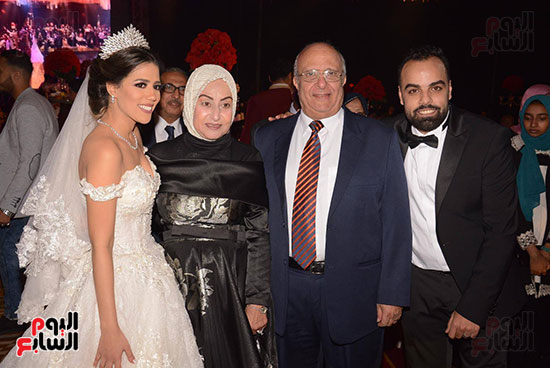 صور زفاف المخرج أحمد تمام وروميساء سامح (30)