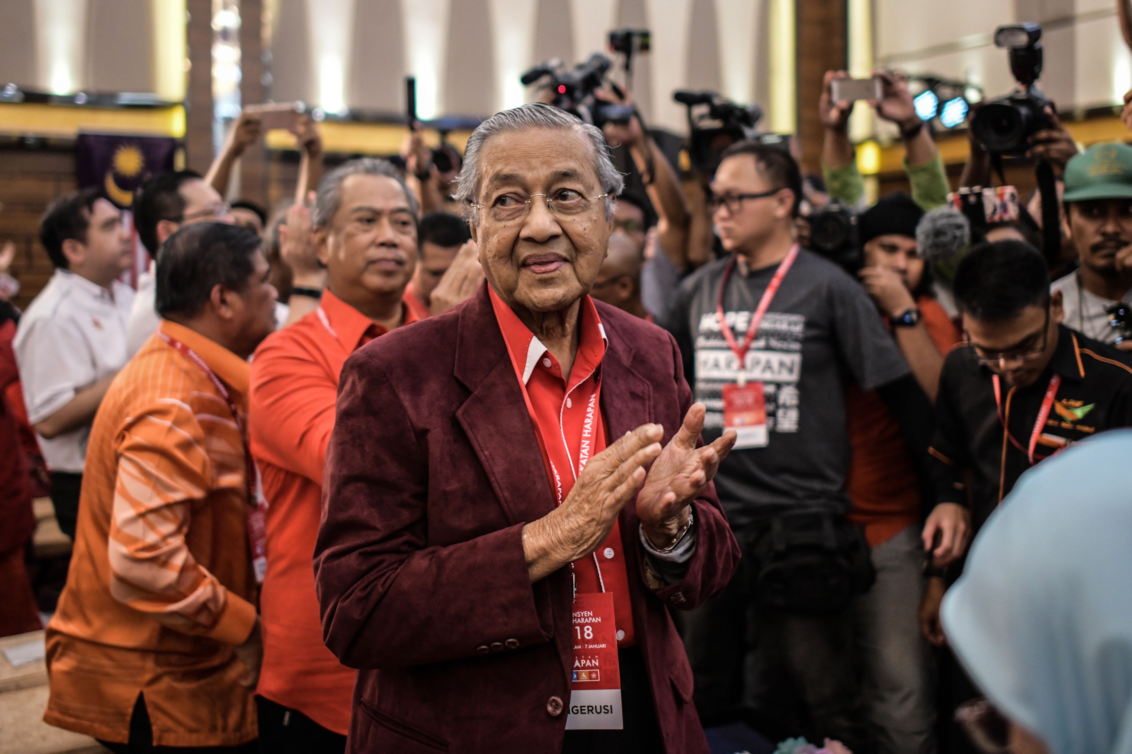 المعارضة الماليزية ترشح مهاتير محمد لرئاسة الوزراء