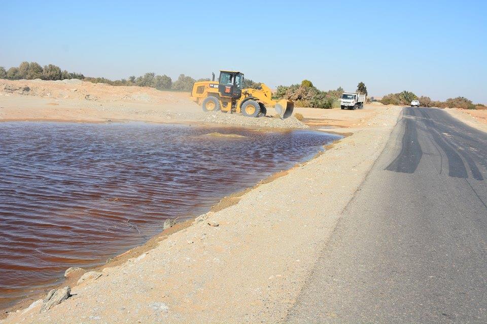   توجيهات بحفر مصرف زراعى بالمنطقة 