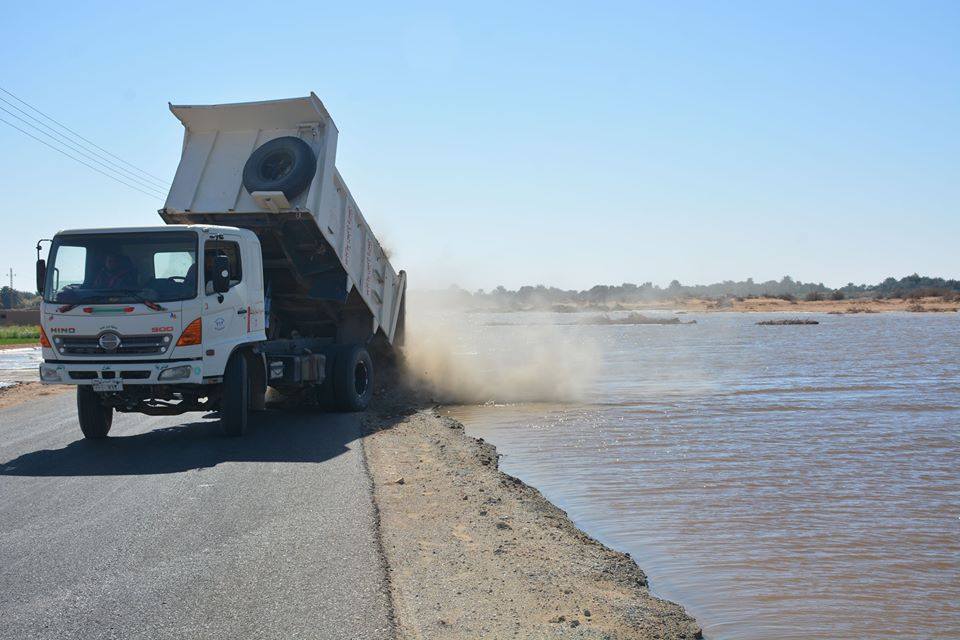  جانب من اعمال السواتر الترابية