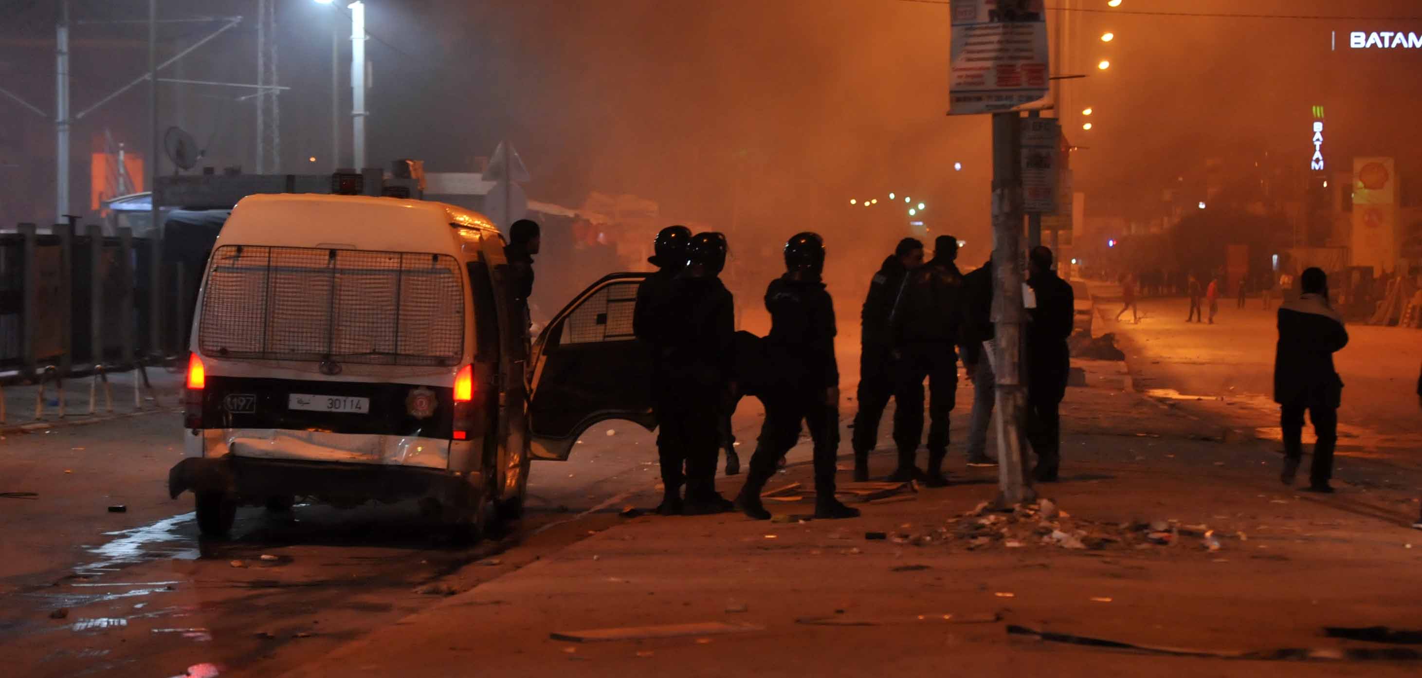 جانب من أعمال عنف فى تونس