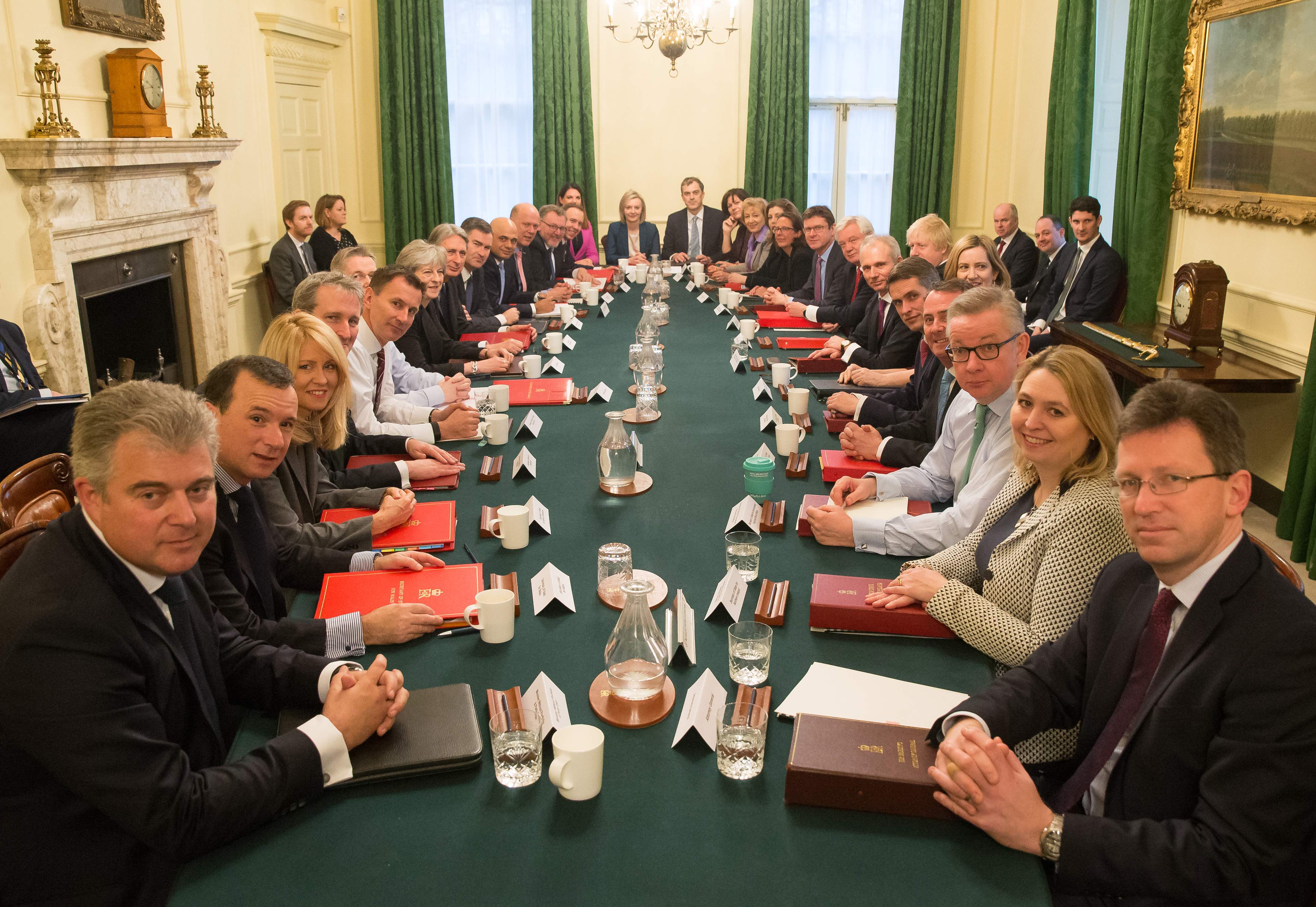 أول اجتماع لمجلس الوزراء البريطانى في العام الجديد