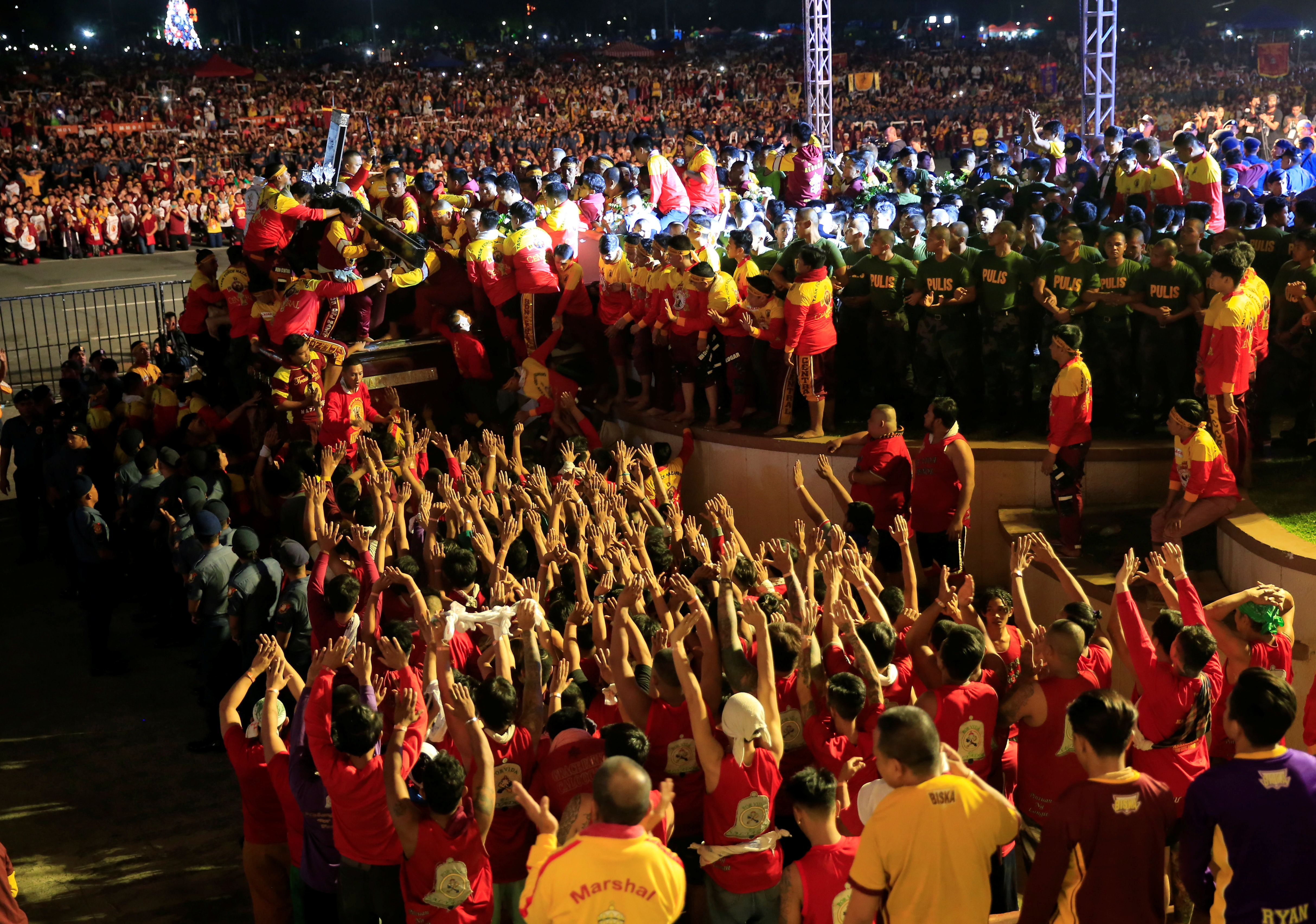 جانب من موكب الناصرى الأسود فى الفلبين