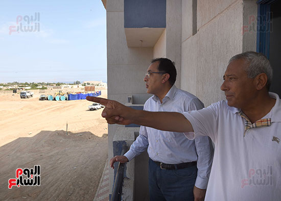 صور رئيس الوزراء يتفقد مشروع تطوير مناطق الرويسات بشرم الشيخ (6)