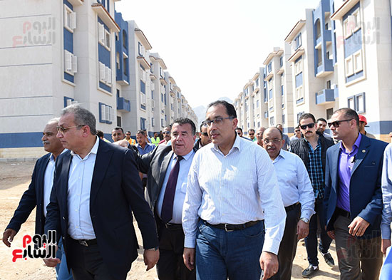 صور رئيس الوزراء يتفقد مشروع تطوير مناطق الرويسات بشرم الشيخ (10)