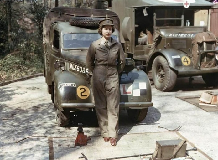 الملكة اليزابيث خلال الحرب العالمية الثانية