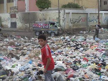 قمامة تحاصر مدارس شبرا الخيمة