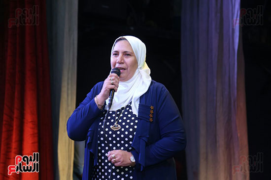 تكريم سميرة عبد العزيز بمهرجان المسرح الحر بجامعة عين شمس  (23)
