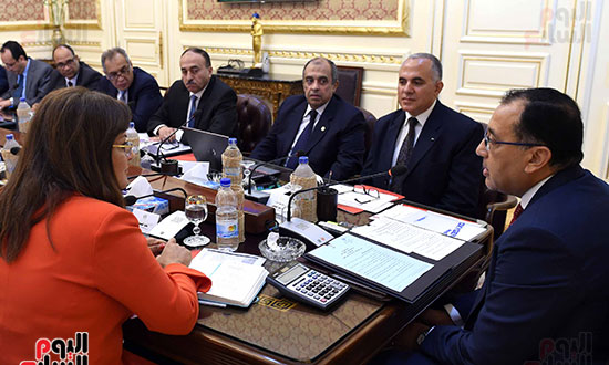 الحكومة تعلن بدء تشغيل كارت الفلاح (5)