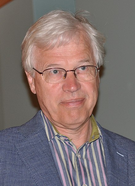438px-Bengt_Holmström 438px-Bengt_Holmström