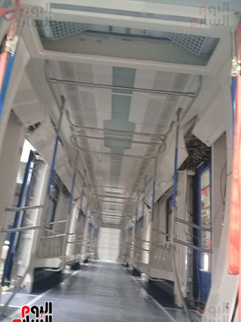 صور اليوم السابع فى جولة داخل مصنع عربات المترو الروسى (3)