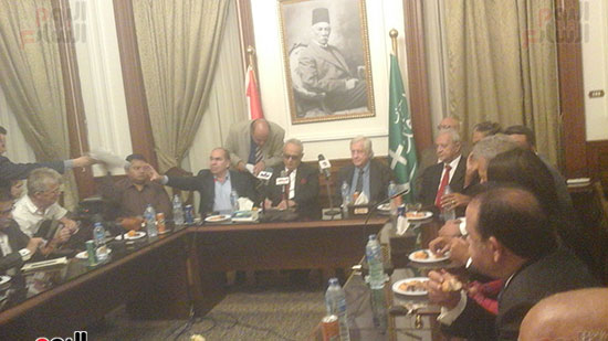 خلال لقاء مفتوح مع أعضاء جمعية المراسلين الأجانب بالقاهرة (3)