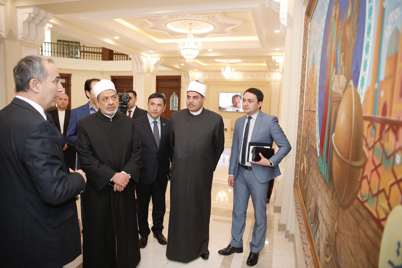 الإمام الأكبر يزور معهد البيروني للمخطوطات في طشقند (9)