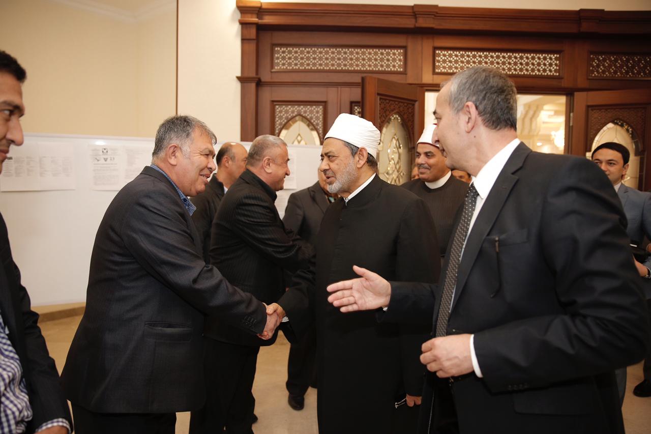 الإمام الأكبر يزور معهد البيروني للمخطوطات في طشقند (8)