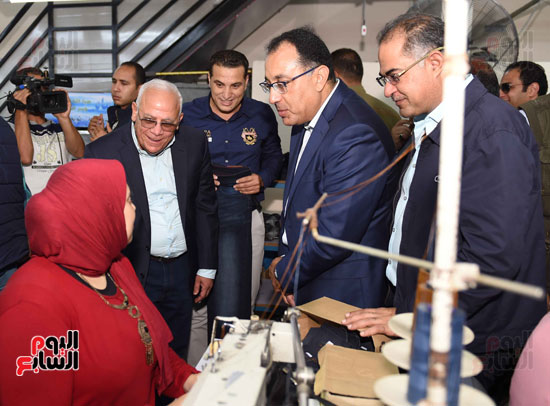 جولة رئيس الوزراء فى بورسعيد لتفقد عدد من المشروعات  (23)