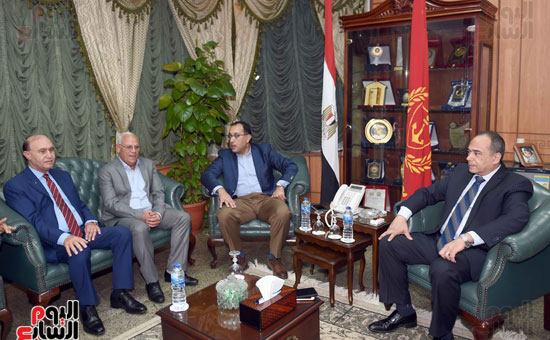 جولة رئيس الوزراء فى بورسعيد لتفقد عدد من المشروعات  (1)