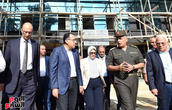 جولة رئيس الوزراء فى بورسعيد لتفقد عدد من المشروعات  (14)