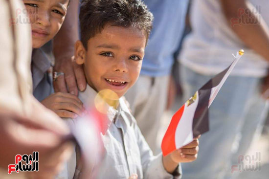 مستقبل وطن بالقاهرة توزع 1500 حقيبة مدرسية (2)