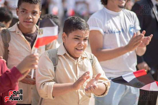 مستقبل وطن بالقاهرة توزع 1500 حقيبة مدرسية (3)
