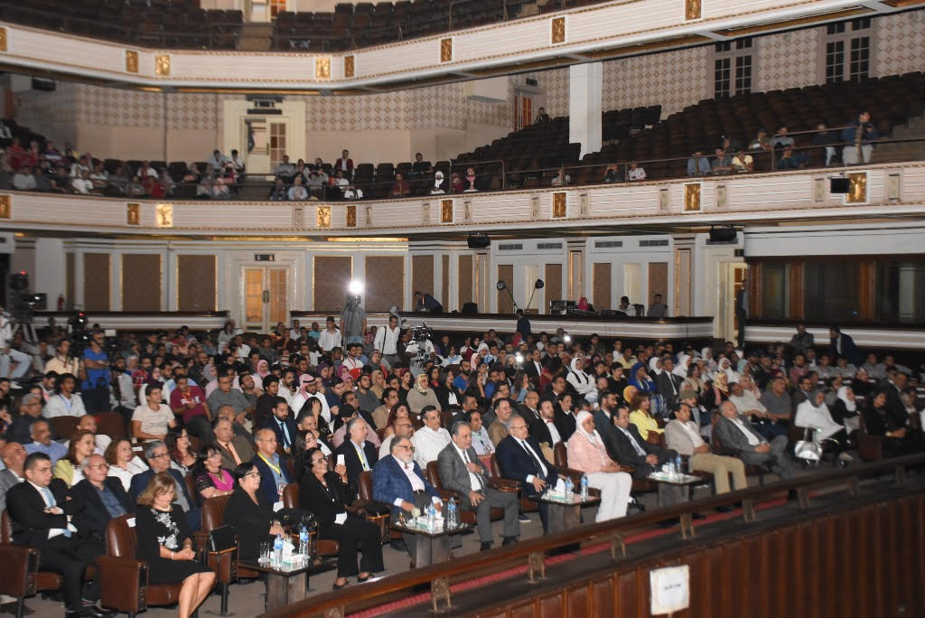 ملتقى القاهرة الدولي الأول للمسرح الجامعي (3)
