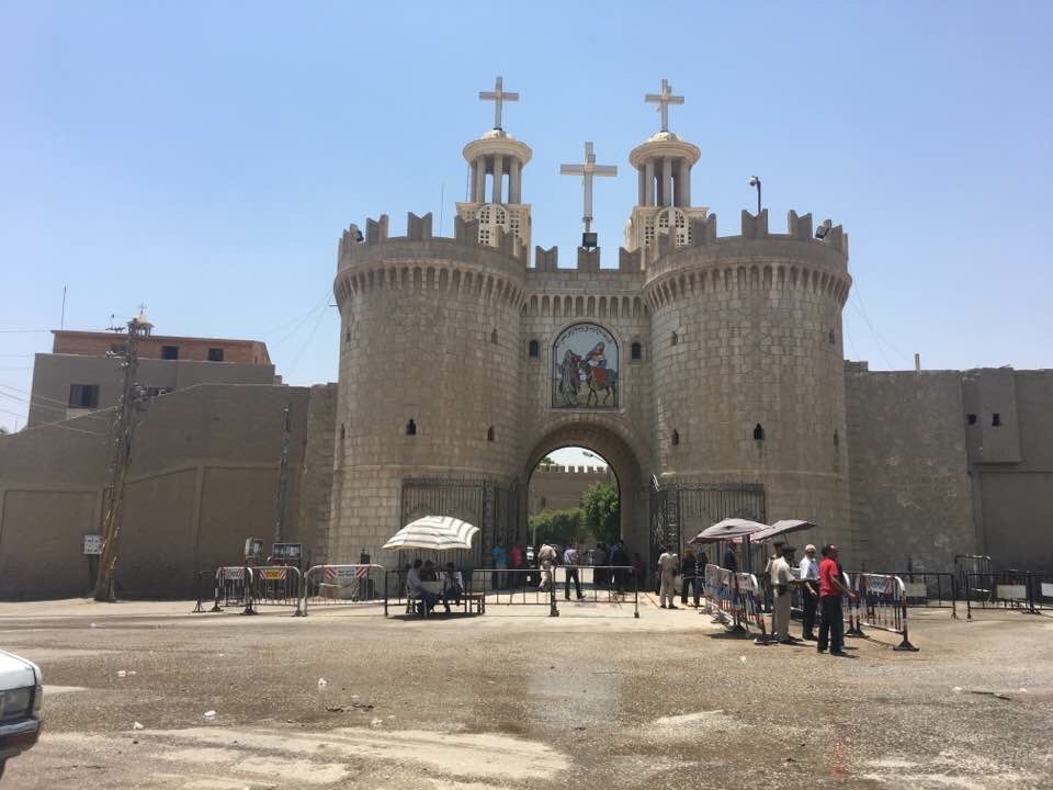 2- مدخل الدير المحرق باسيوط