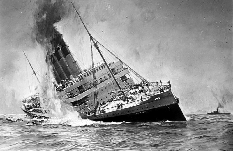 غواصة ألمانية تغرق سفينة بريطانية