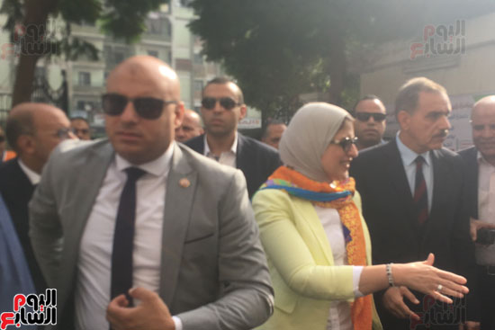 وزيرة الصحة تتفقد مستشفات أسيوط (1)