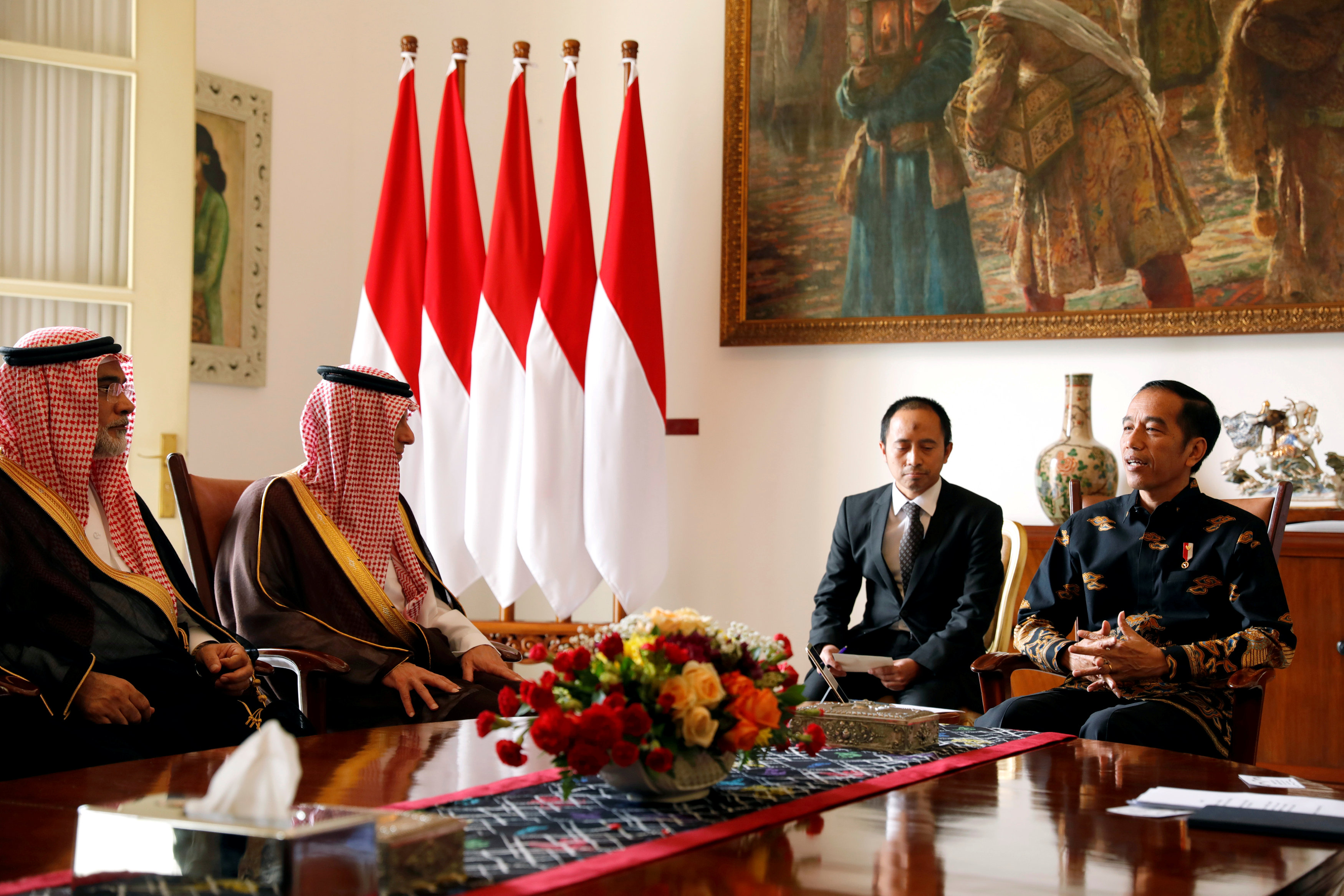 رئيس إندونيسيا يلتقى وزير الخارجية السعودى