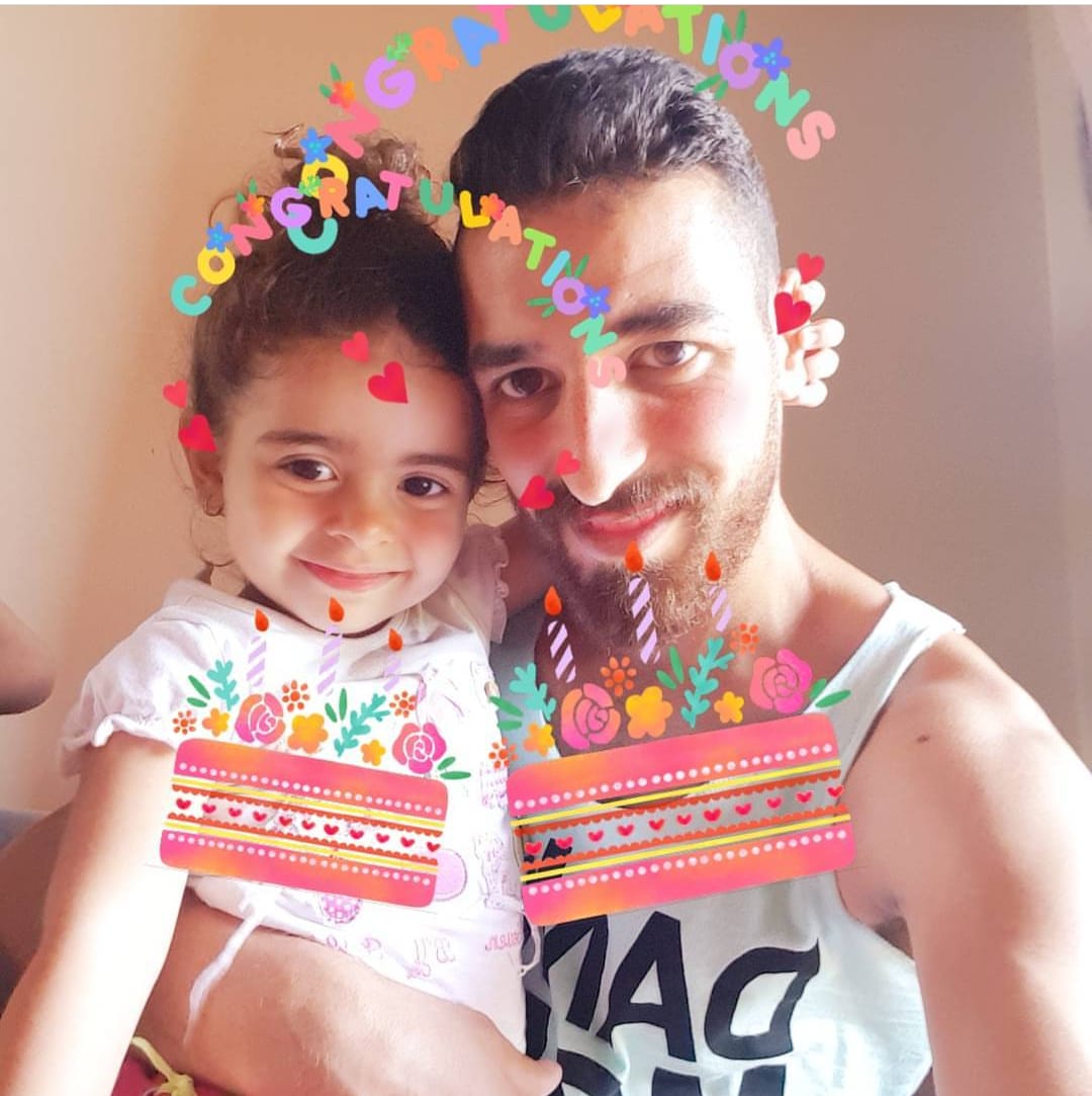 أحمد شكرى مع أبنته