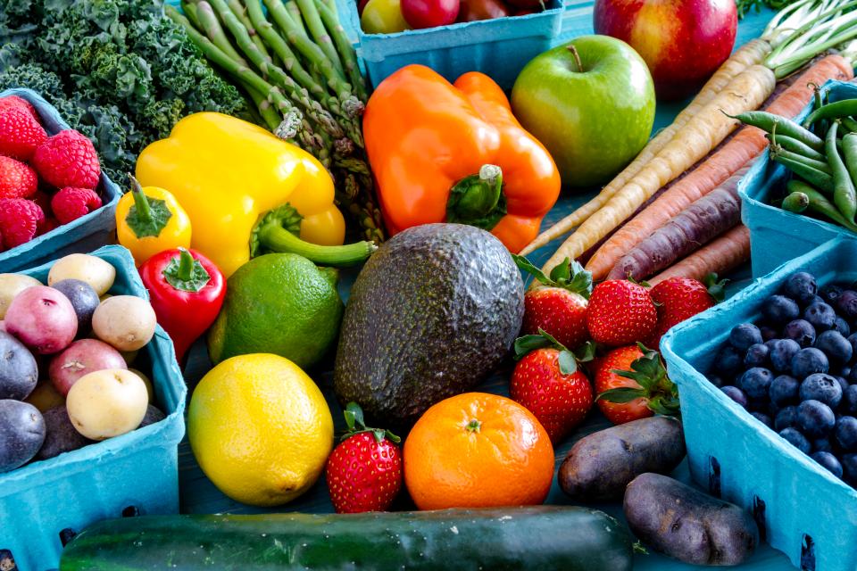 الخضروات والفواكه الاورجانيك تحمى من الاصابة بالسرطان