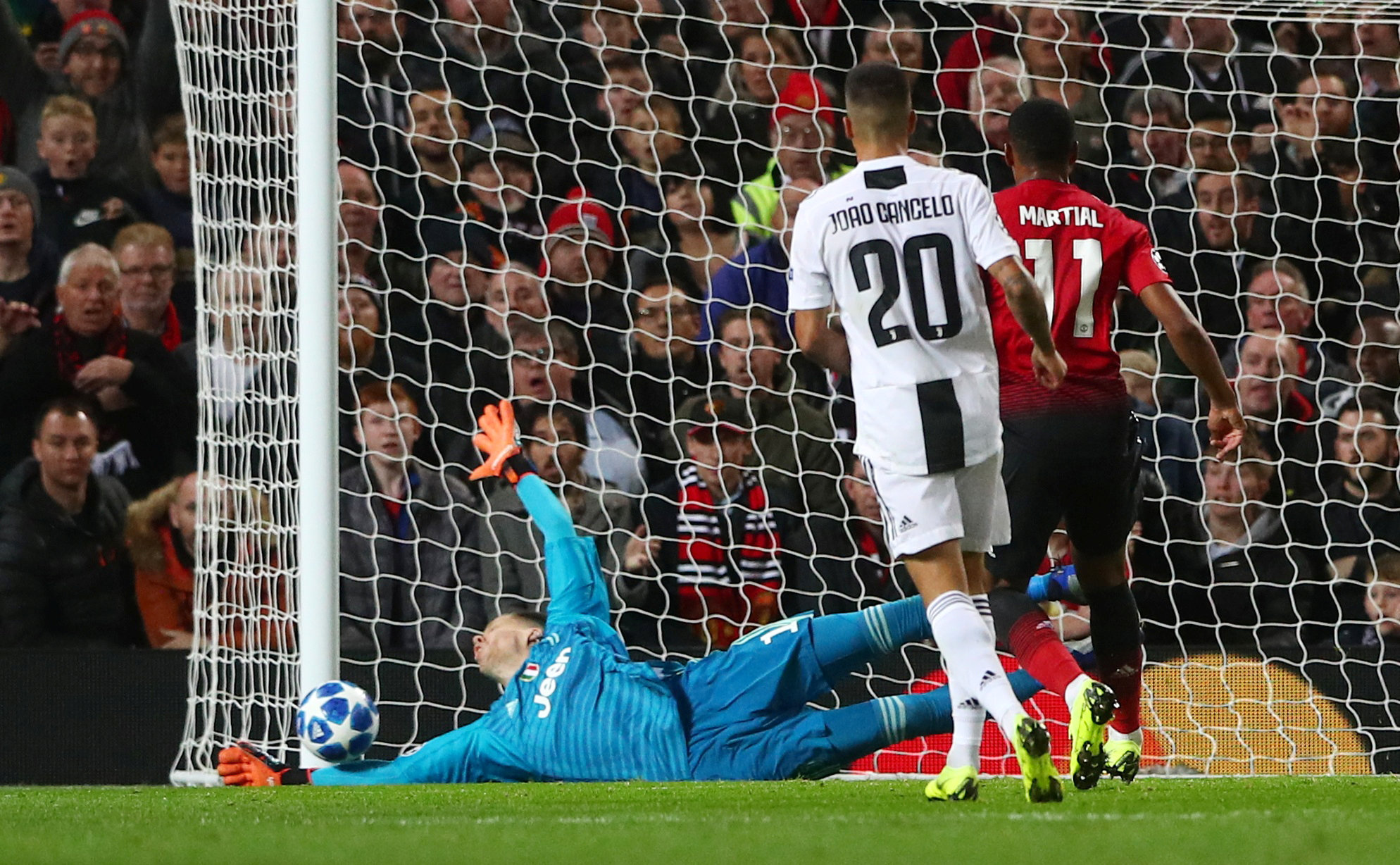 مباراة مانشستر يونايتد ضد يوفنتوس (11)