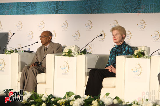 ندوة الاسلام والغرب (12)