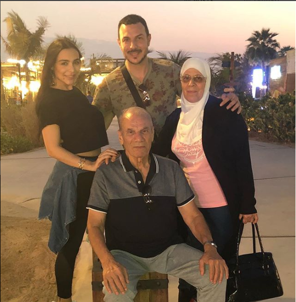 باسل خياط وعائلته