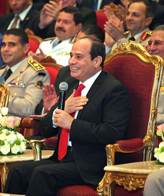 الرئيس السيسى يشهد احتفالية انتصارات أكتوبر بمركز المنارة (2)