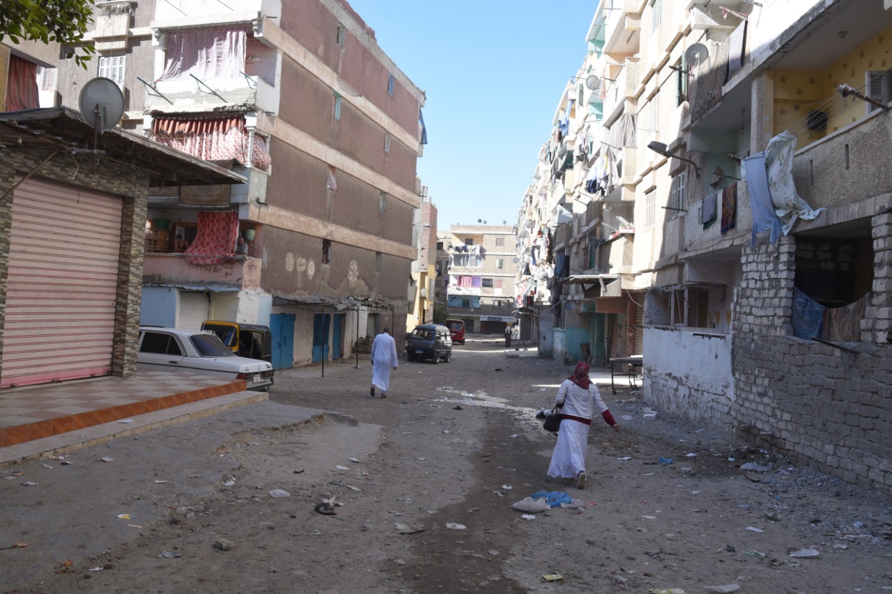 محافظ الاسكندرية يتفقد شوارع العامرية و المركز الذكى (2)