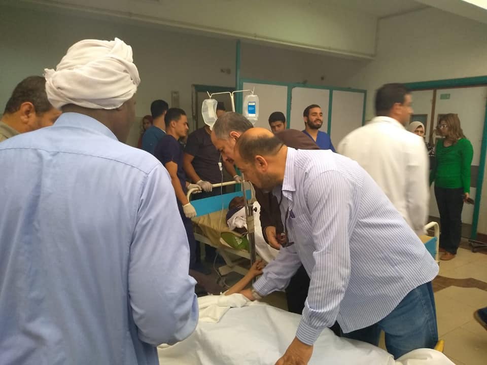 اسعاف المصابين فى مستشفى الاسماعيلية العام (1)