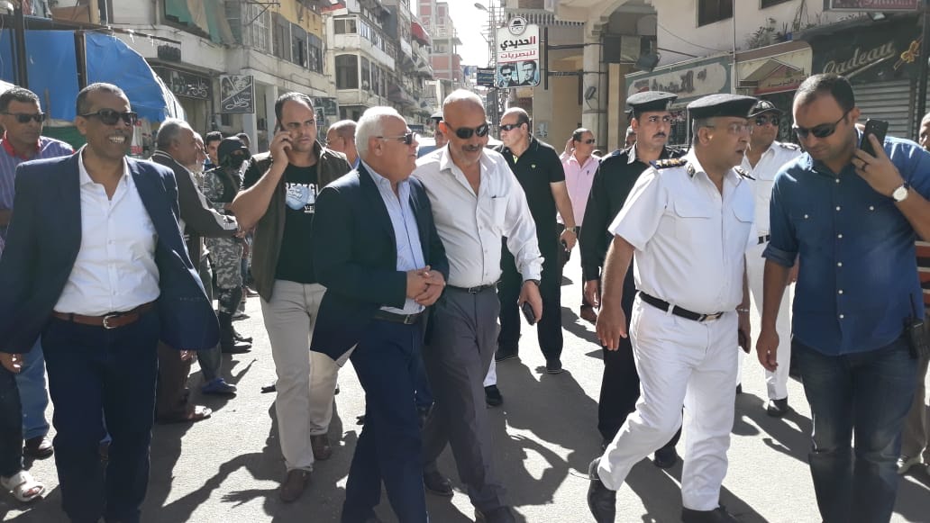  محافظ بورسعيد يوجه باستمرار  حملات فتح الشوارع (9)