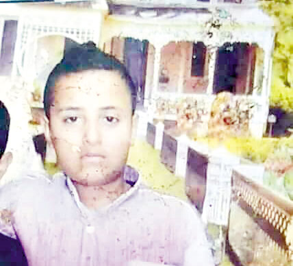 حمدى 12 عامًا قتله 4 عاطلين بعد استدراجه بتوصيلة وهمية وسرقوا الـتوك توك الخاص به بقرية العزيزة بالعياط وباعوه بـ4500 جنيه، حتى سقطوا فى قبضة الأمن
