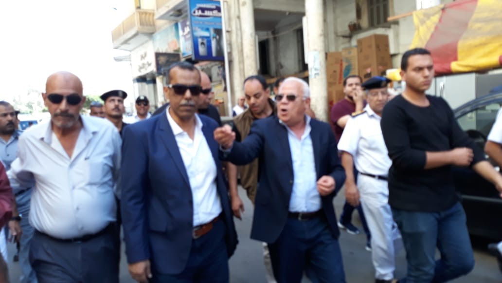  محافظ بورسعيد يوجه باستمرار  حملات فتح الشوارع (3)